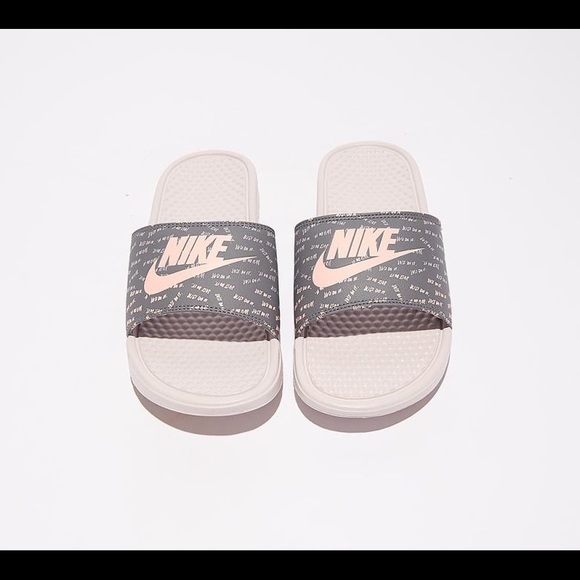 slide on nike sneakers